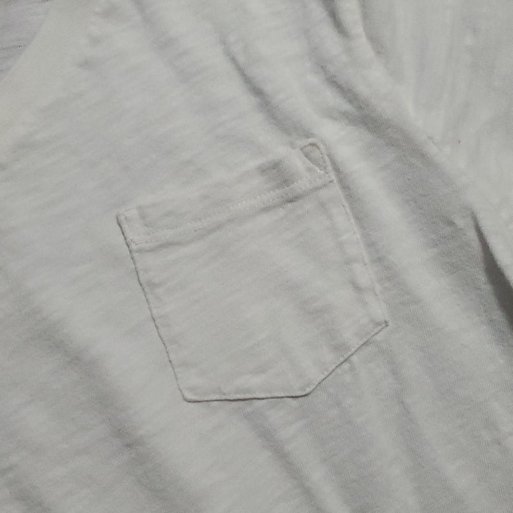 GAP Top - Picture 2 of 4